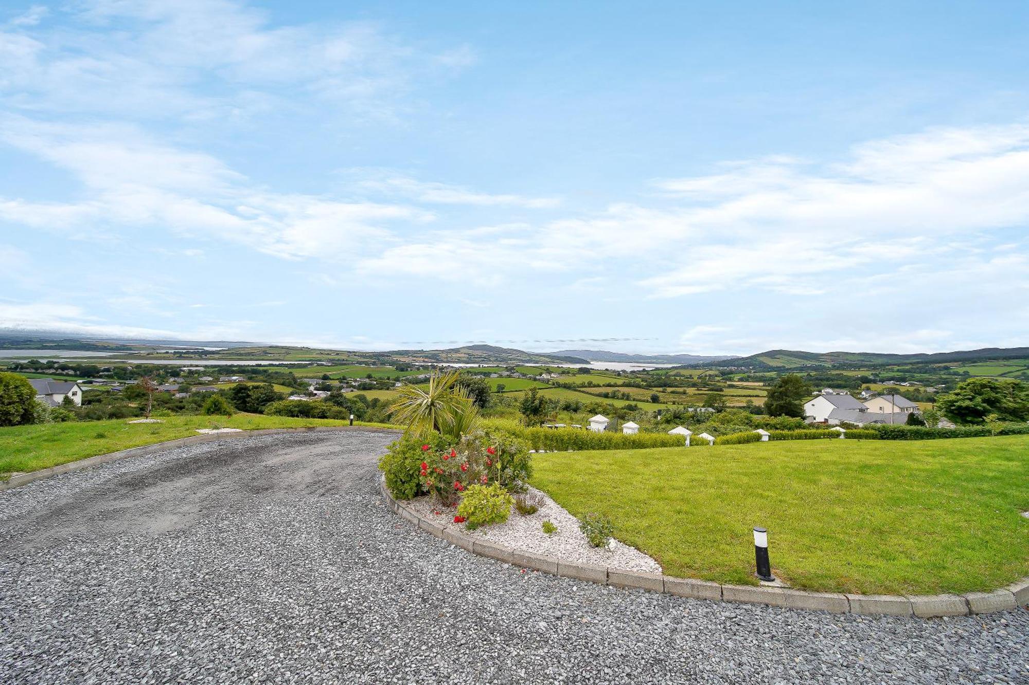 Seaview Lodge Apartment 'Sleeping 4 Guests' Rockstown Exterior photo