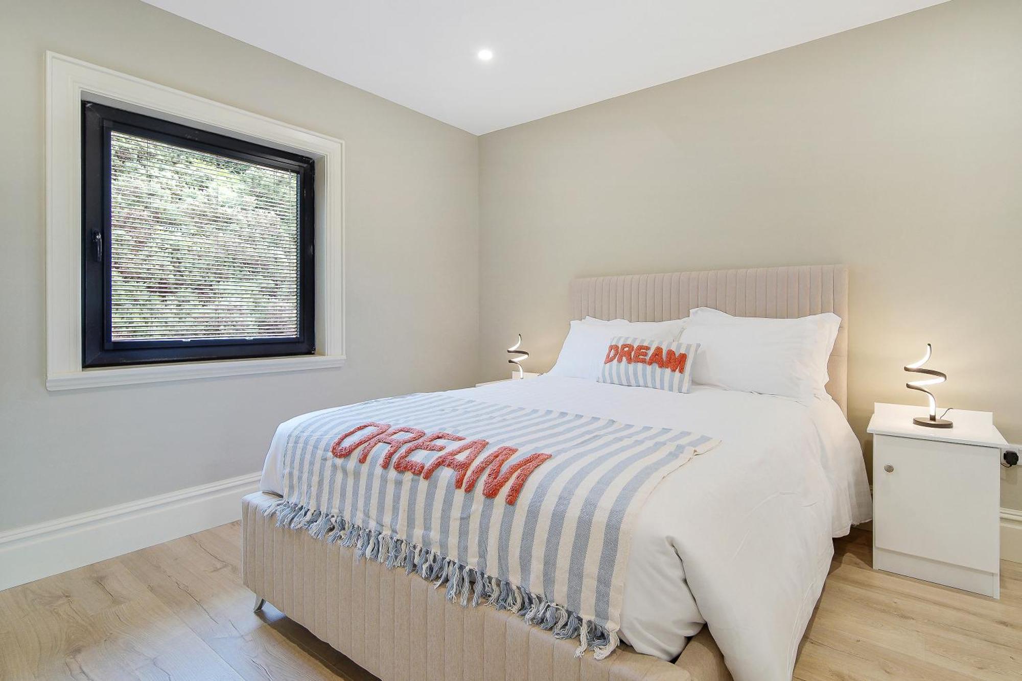 Seaview Lodge Apartment 'Sleeping 4 Guests' Rockstown Exterior photo